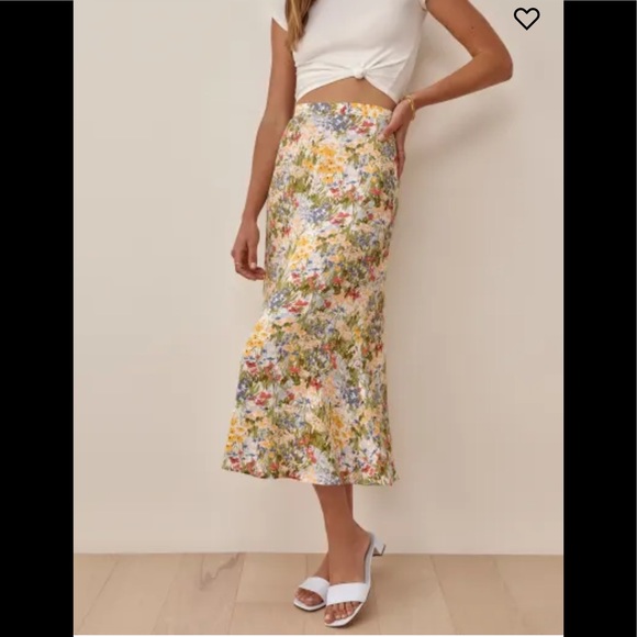 Reformation Bea Skirt Color: Countryside - Picture 6 of 16